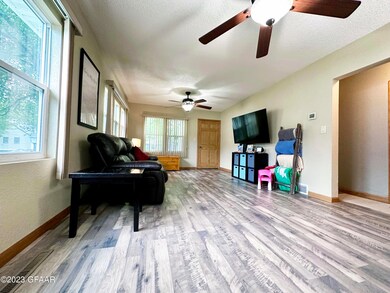 6.Living Room
