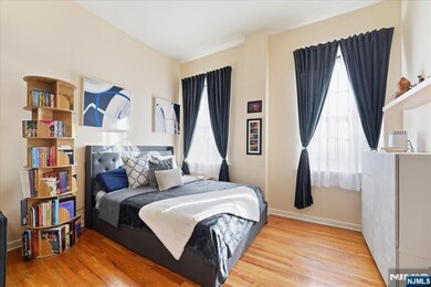 186 Wayne St unit 214D, Jersey City, NJ 07302 - photo 4