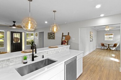 15529 Pine St, Santa Fe, TX 77517 - photo 6