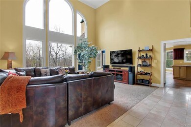 4025 Peach Ln, Zionsville, PA 18092 - photo 5