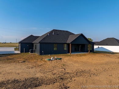 13183 Whimsical Ln, Kingston, OK 73439 - photo 5