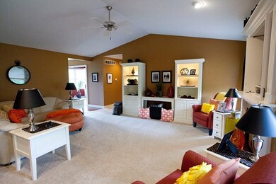 426 Hampton Cove, Peoria, IL 61607 - photo 7