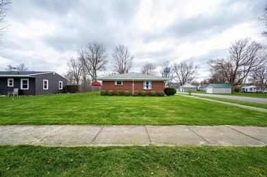 101 E Jackson St, Mentone, IN 46539 - photo 4
