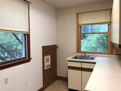 26 Laurel Ave, Westerly, RI 02891 - photo 3