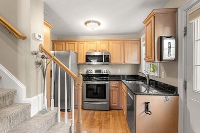 309 High St unit C, Newburyport, MA 01950 - photo 3
