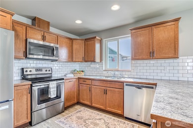 2202 Maryhill St SE, Wenatchee, WA 98802 - photo 7