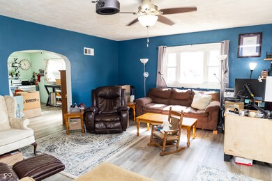 206 W Washington St, Waynetown, IN 47990 - photo 7