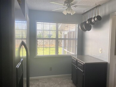 1217 Candlwyck Dr, Warner Robins, GA 31088 - photo 2