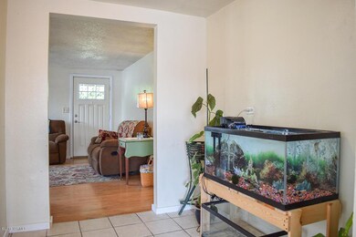 Possible Office or Dining Hutch Area