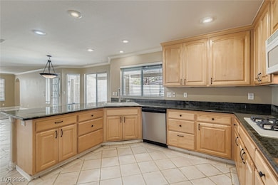 3718 Canary Palm Ct, Las Vegas, NV 89121 - photo 5