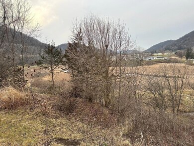 185 Hickory Ln, Lansing, IA 52151 - photo 2