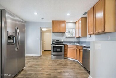 2926 Brackridge Blvd W, Jacksonville, FL 32216 - photo 6