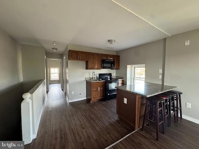 4929 N 6th St unit 3RD FL, Philadelphia, PA 19120 - photo 3