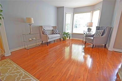 Gorgeous laminate flooring throughout the first fl