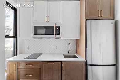 The Chelsea Arms unit 5I, New York, NY 10011 - photo 5