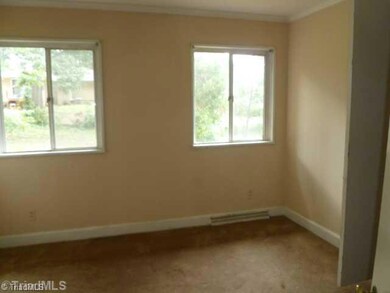 2nd Bedroom.
