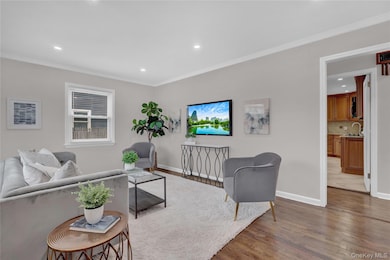 781 Union Dr, Uniondale, NY 11553 - photo 3