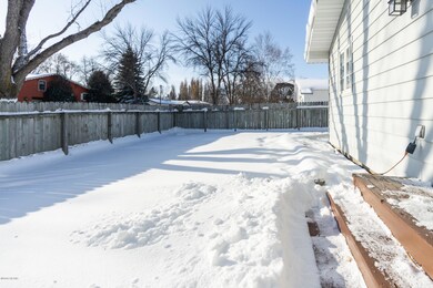 2236 Springbrook Ct, Grand Forks, ND 58201 - photo 4