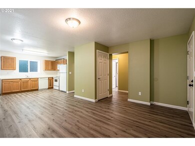 217 NE 146th Ave unit 31, Portland, OR 97230 - photo 7