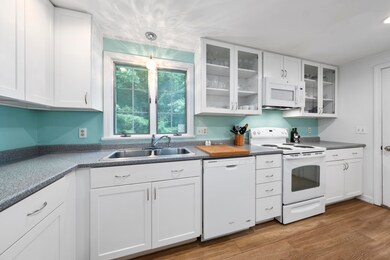 9 Woodcrest Ave, Camden, ME 04843 - photo 5