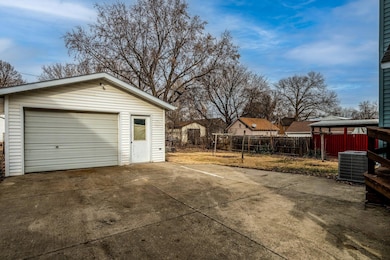 908 Farnam St. Garage