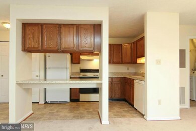 2153 Wainwright Ct unit 1D, Frederick, MD 21702 - photo 4