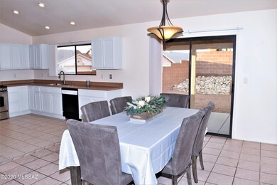 Kitchen | Dining Room