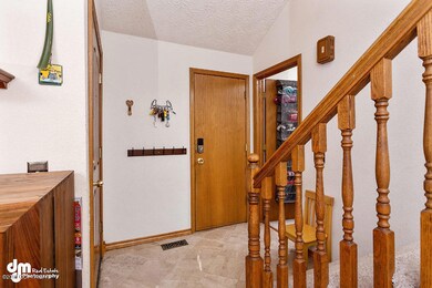 Entryway 8331-SMALL