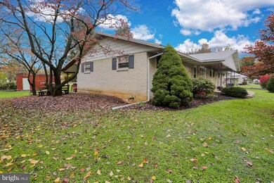 12 Koch Rd, Reading, PA 19605 - photo 3