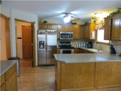 Large country kitchen 11x17 with beautiful counter