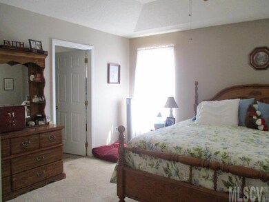 1837 Smyrna Ln Master Bed