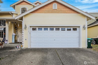 10412 Barry Bridges St SE, Yelm, WA 98597 - photo 2