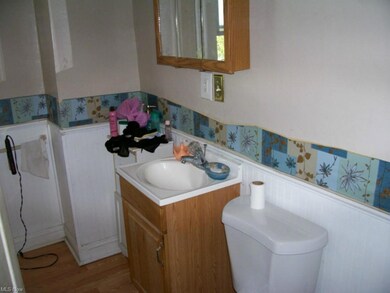 900 Greyton Rd, Cleveland, OH 44112 - photo 6