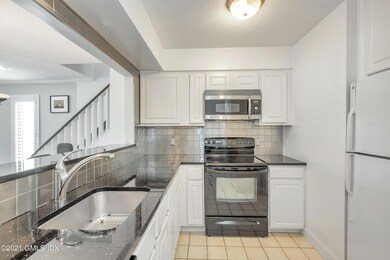 7 River Rd unit 303, Cos Cob, CT 06807 - photo 7