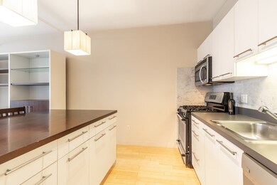 453 Washington St unit 6B, Boston, MA 02111 - photo 5