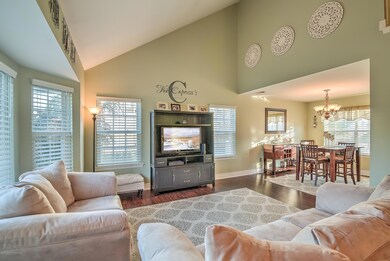 Mount Run_LIVING ROOM 2