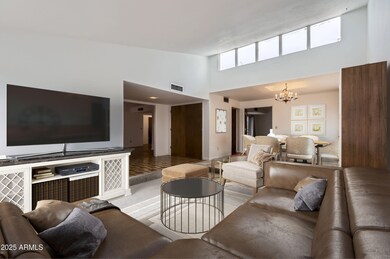 740 W Mountain View Dr - MLS Sized - 008