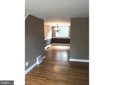 310 N Oak Ave, Clifton Heights, PA 19018 - photo 3