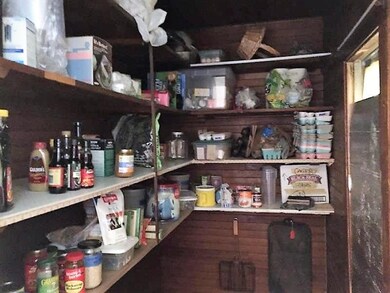 walk in pantry