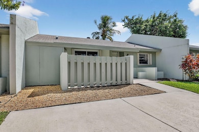 20 Camden Ln, Boynton Beach, FL 33426 - photo 3