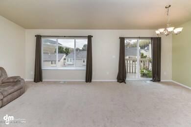 Living Room_9786-SMALL
