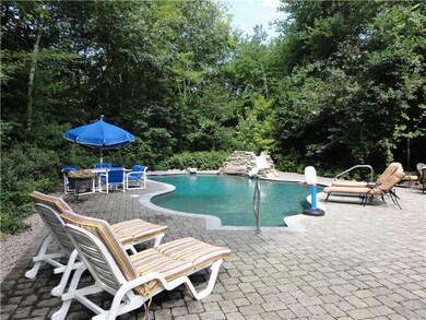 170 Meadow Tree Farm Rd, Saunderstown, RI 02874 - photo 7