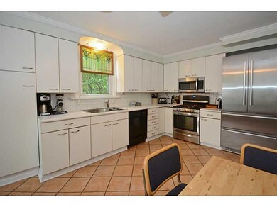 Kitchen. Bright, Updated Eat-In Kitchen