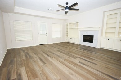 HUGE DEN WITH BUILT-INS