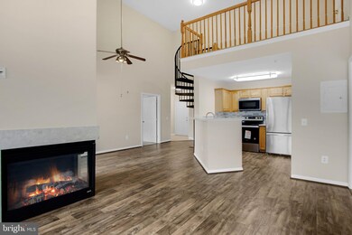 15618 Everglade Ln unit 402, Bowie, MD 20716 - photo 2