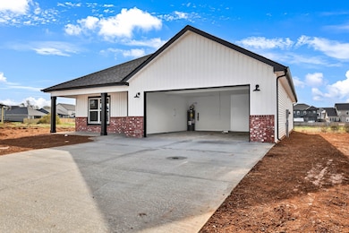 519 Ayden Ln, Clarksville, TN 37042 - photo 5