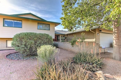 1327 E Carter Dr-3
