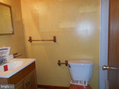 512 Anderson Ave, Folsom, PA 19033 - photo 6