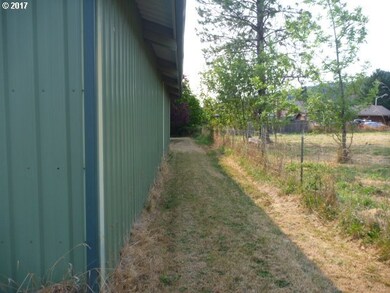 140 Plat A St, Sutherlin, OR 97479 - photo 4