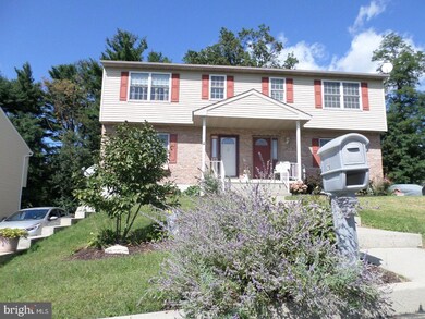 28 Quinter Ln, Temple, PA 19560 - photo 2